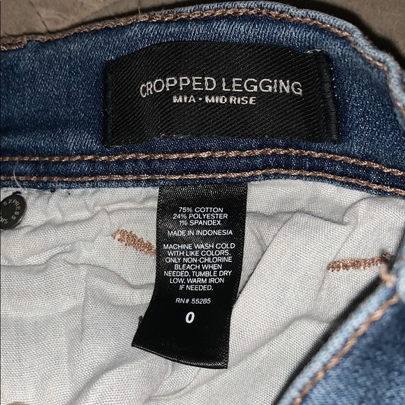 Express Distressed Cropped Legging - Picture 6 of 6